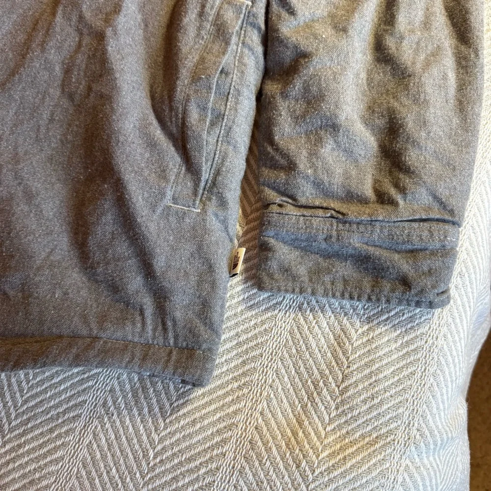 The‎ North Face Men's Sherpa-Lined Flannel Button-Up Shacket Gray, Size XXXL